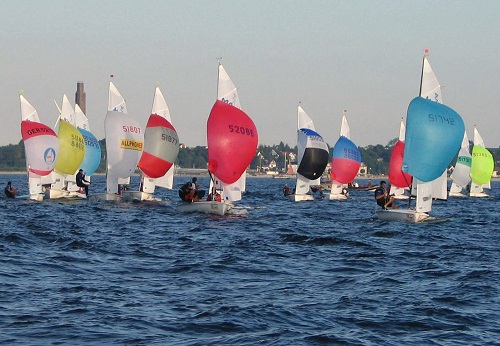 panorama náutico, vela y fútbol