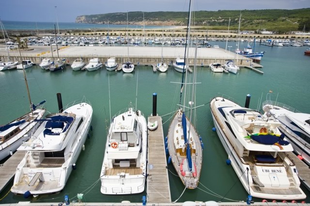 puerto de barbate, Legislación Náutica, panorama náutico, daños en el pantalán