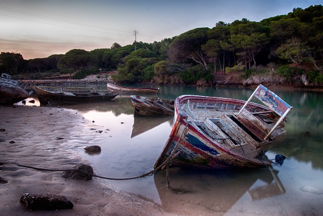 panorama náutico, barcos abandonados