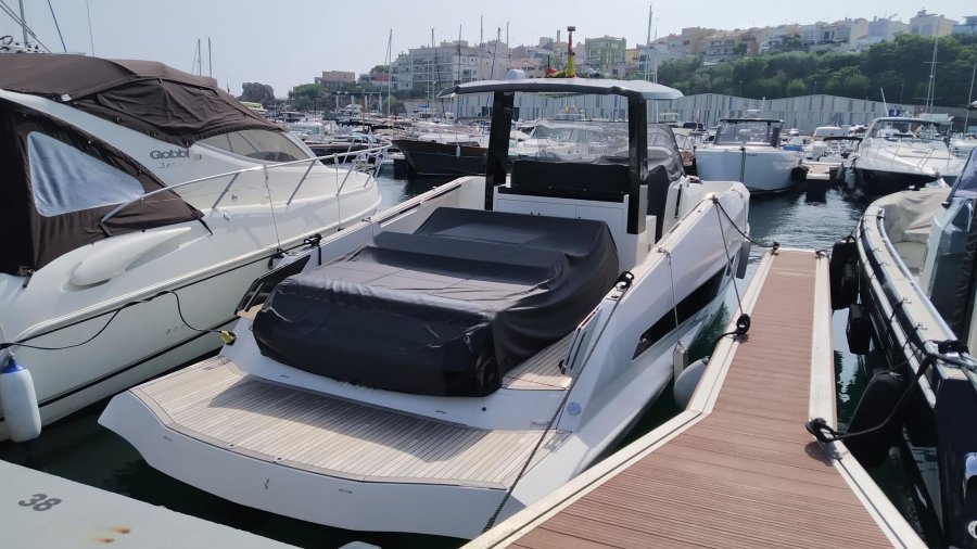 ASTONDOA 377 COUPE - 3