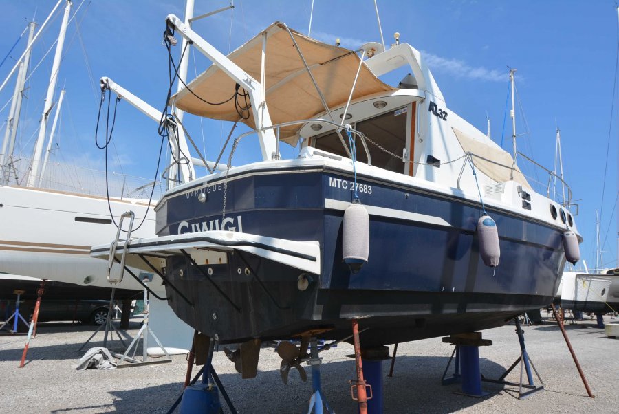 Azimut 32