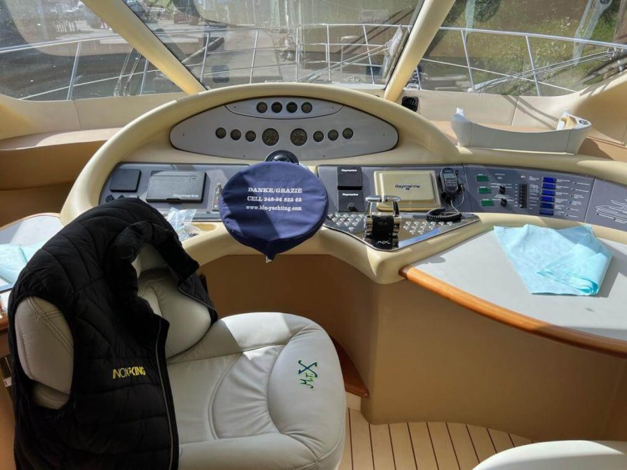 AZIMUT 62 FLY - 6