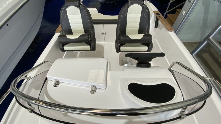 B2 MARINE CAP FERRET 522 OPEN - 6
