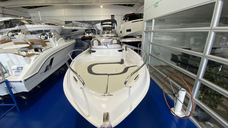 B2 MARINE CAP FERRET 522 OPEN - 16