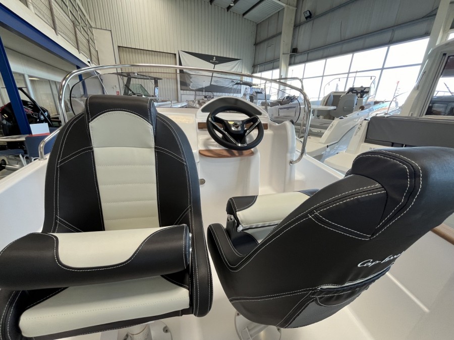B2 MARINE CAP FERRET 522 SUN DECK - 9