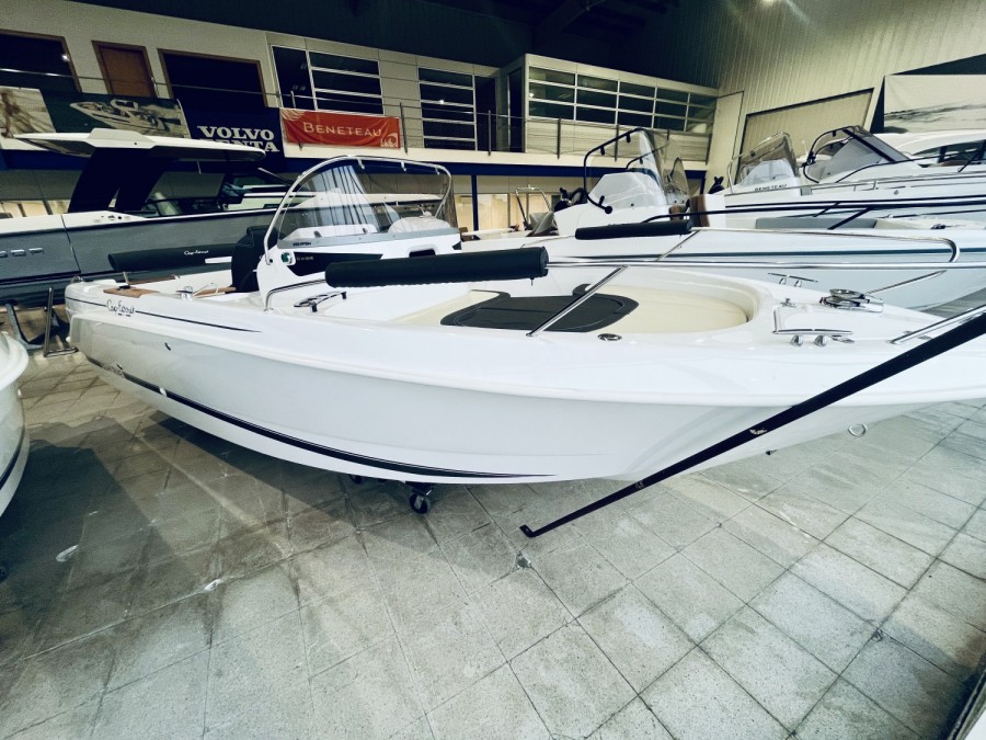 B2 MARINE CAP FERRET 652 OPEN - 11
