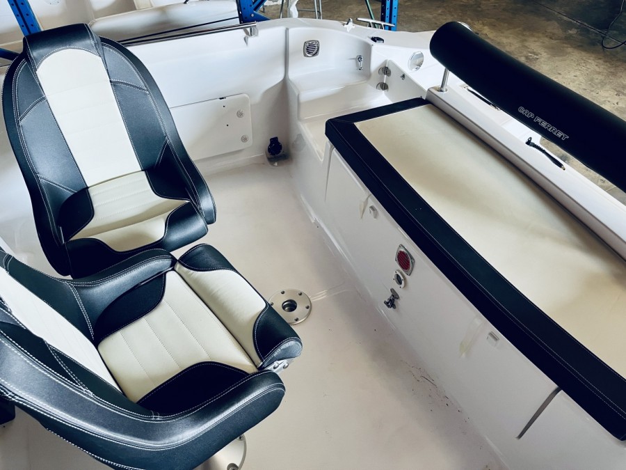 B2 MARINE CAP FERRET 702 OPEN SERIE 2 - 5