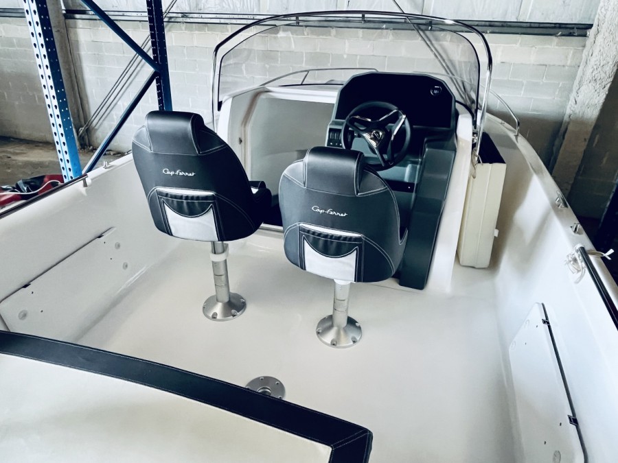 B2 MARINE CAP FERRET 702 OPEN SERIE 2 - 3