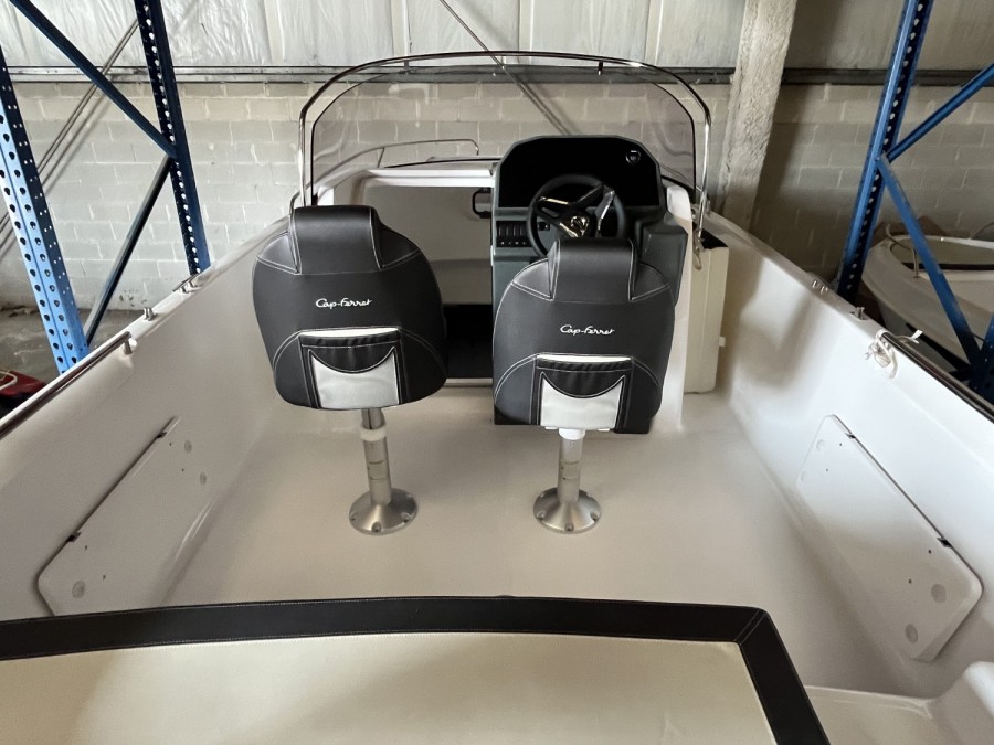 B2 MARINE CAP FERRET 702 OPEN SERIE 2 - 4