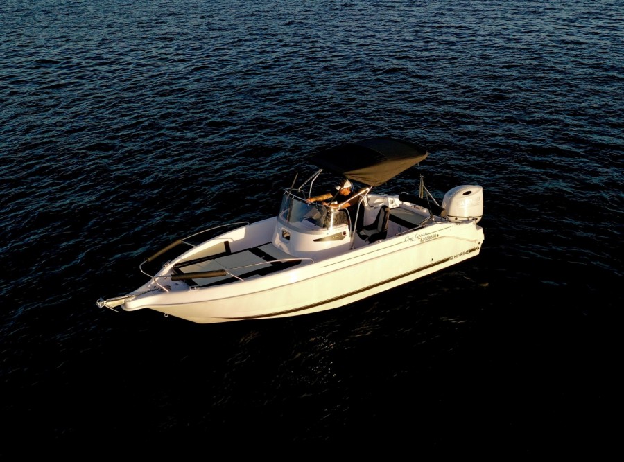 B2 Marine Cap Ferret 702 Open Serie 2