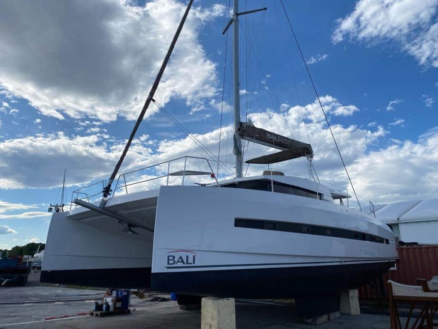 Bali Catamarans 4.5