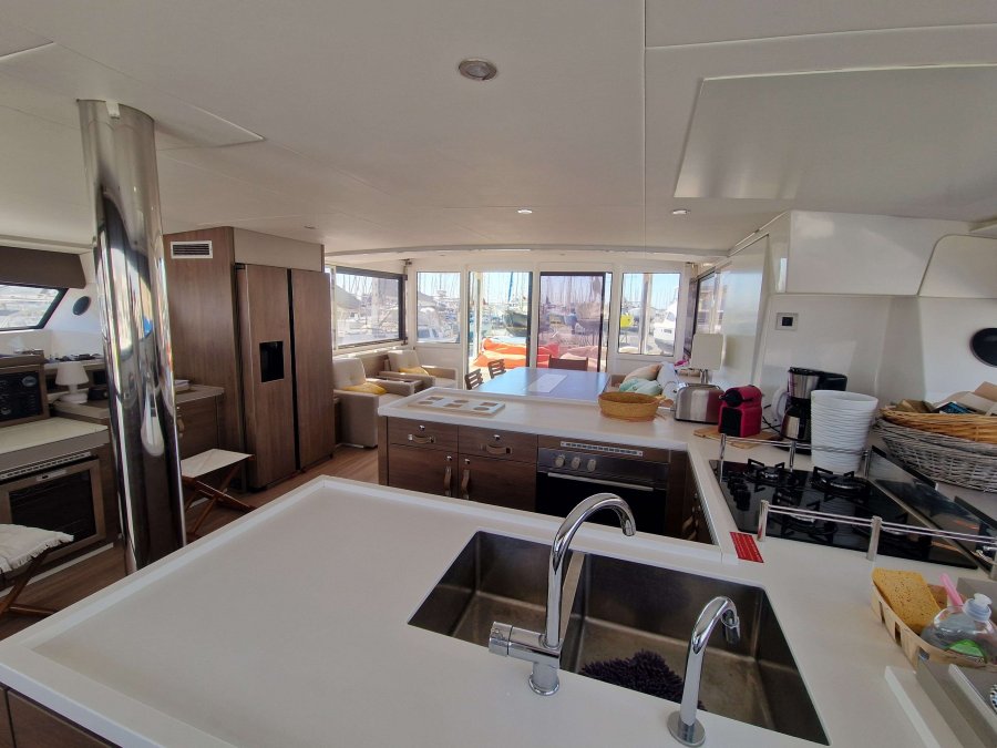 BALI CATAMARANS 5.4 - 25