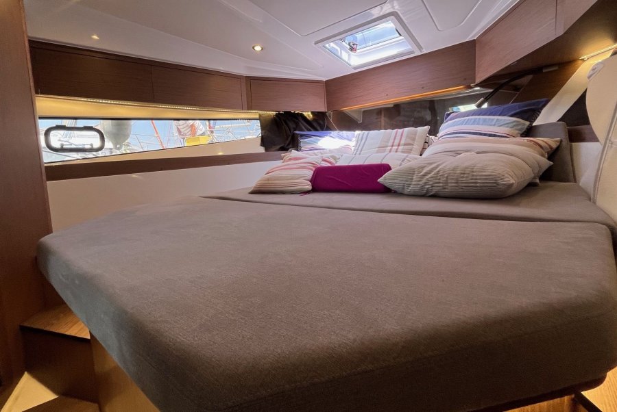 BENETEAU ANTARES 11 OB - 8