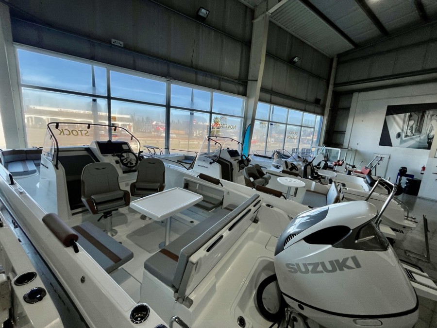 BENETEAU FLYER 8 SPACEDECK V2 - 4