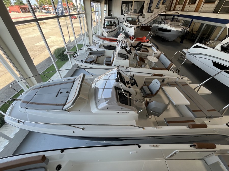 BENETEAU FLYER 8 SUNDECK V2 - 11