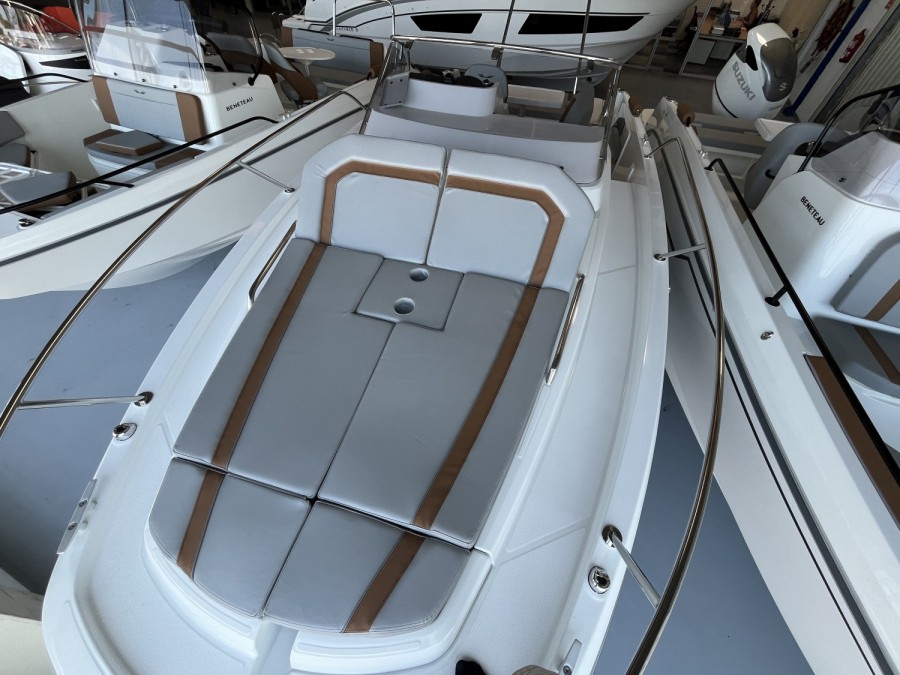 BENETEAU FLYER 8 SUNDECK V2 - 14