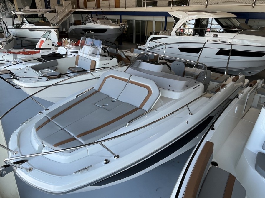 BENETEAU FLYER 8 SUNDECK V2 - 17