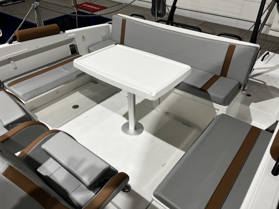 BENETEAU FLYER 8 SUNDECK V2 - 4