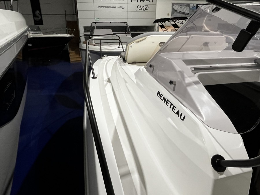 BENETEAU FLYER 8 SUNDECK V2 - 9