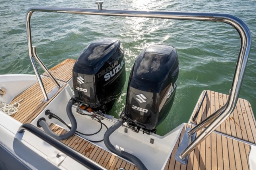 BENETEAU FLYER 9 SUNDECK - 9