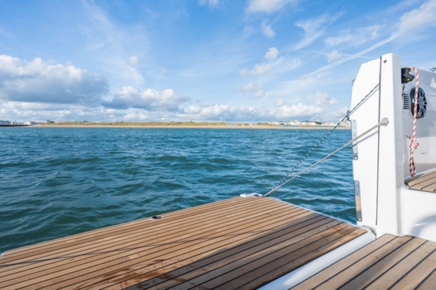 BENETEAU FLYER 9 SUNDECK - 10