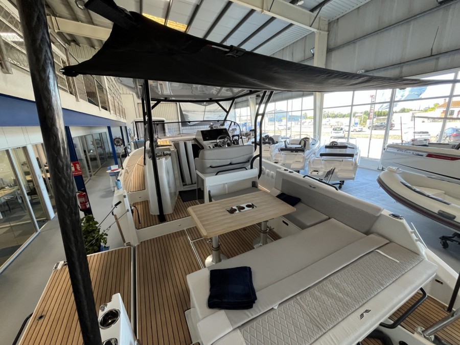 BENETEAU FLYER 9 SUNDECK - 8