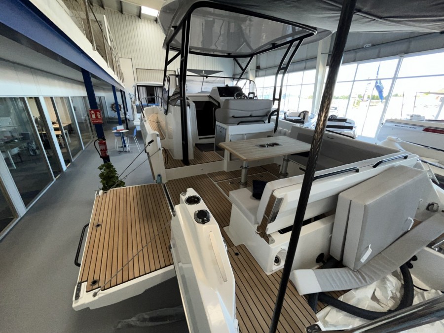 BENETEAU FLYER 9 SUNDECK - 12