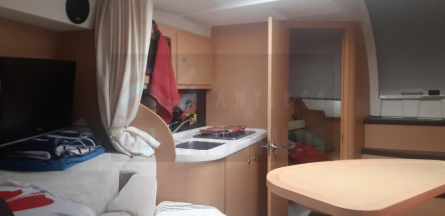 BENETEAU MONTE CARLO 32 - 12