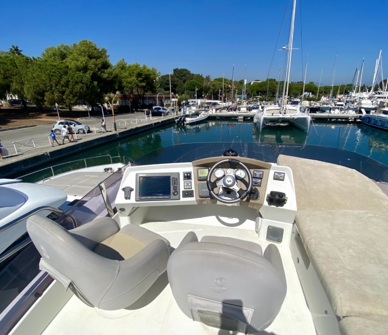 BENETEAU MONTE CARLO 47 FLY - 6