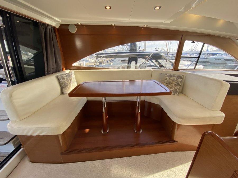 BENETEAU MONTE CARLO 47 FLY - 13