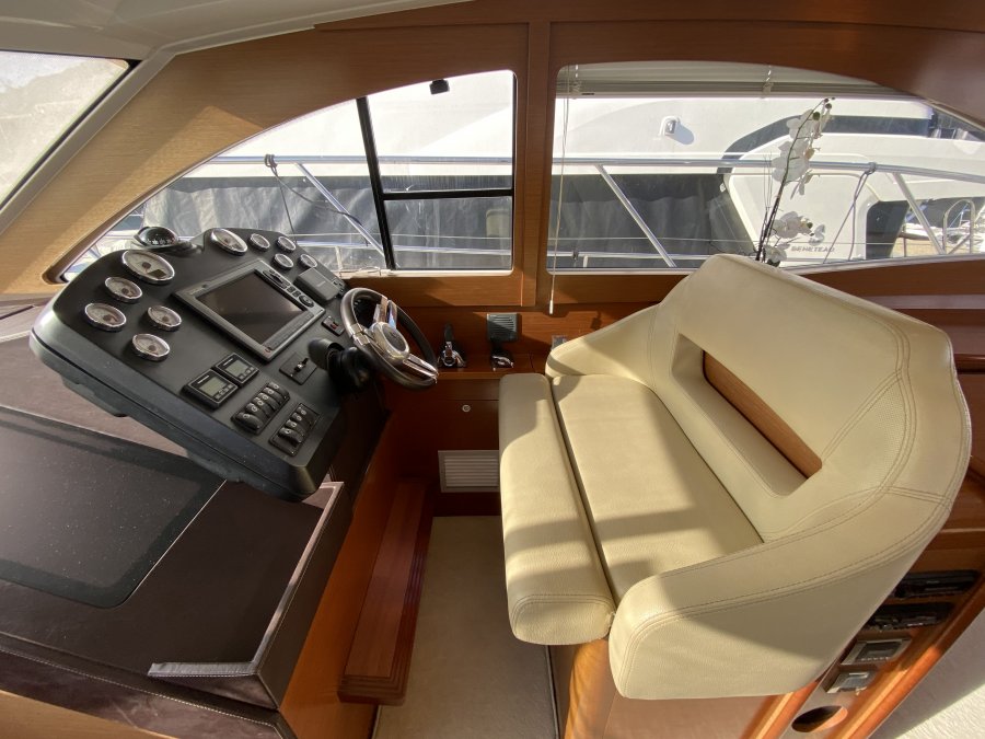 BENETEAU MONTE CARLO 47 FLY - 16