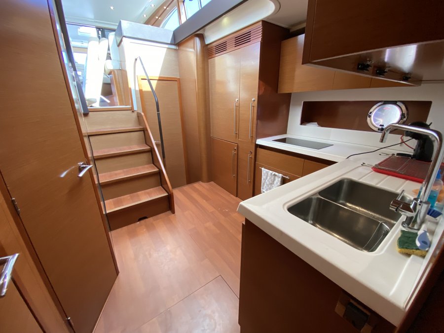 BENETEAU MONTE CARLO 47 FLY - 18