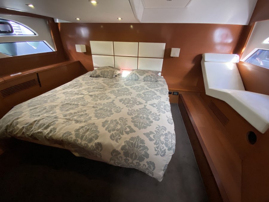 BENETEAU MONTE CARLO 47 FLY - 23