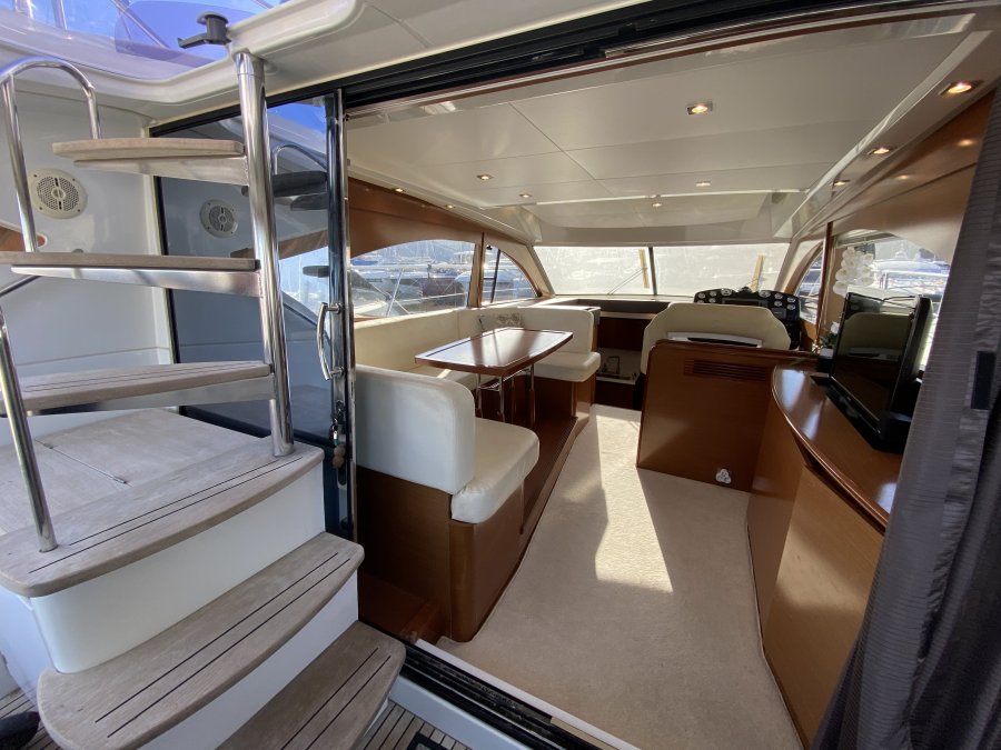 BENETEAU MONTE CARLO 47 FLY - 11