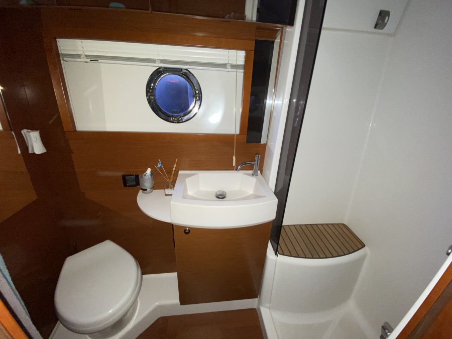 BENETEAU MONTE CARLO 47 FLY - 25
