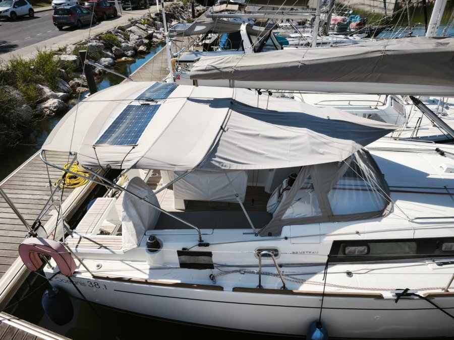 BENETEAU OCEANIS 38.1 - 16
