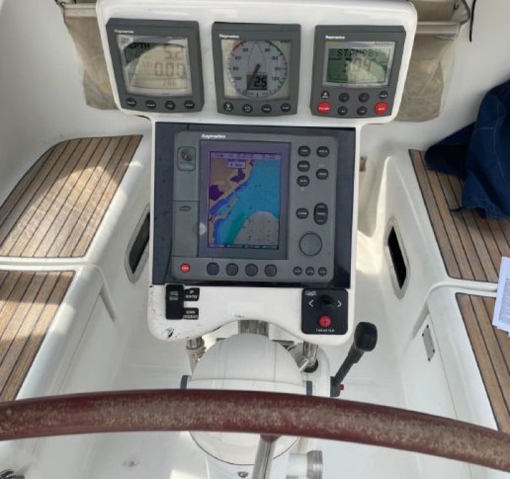 BENETEAU OCEANIS 393 - 6