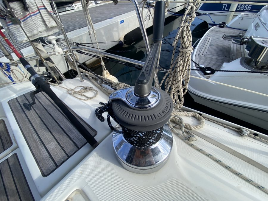 BENETEAU OCEANIS 393 - 10
