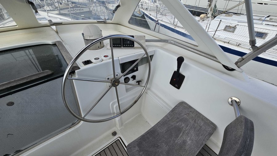 BENETEAU OCEANIS 42 CC - 10