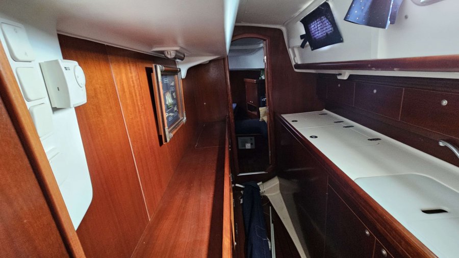 BENETEAU OCEANIS 42 CC - 13