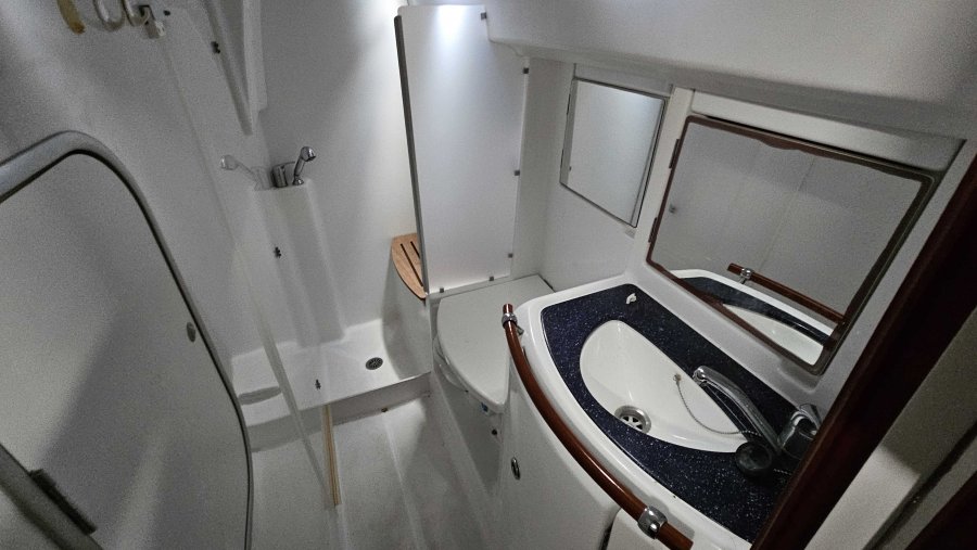 BENETEAU OCEANIS 42 CC - 15