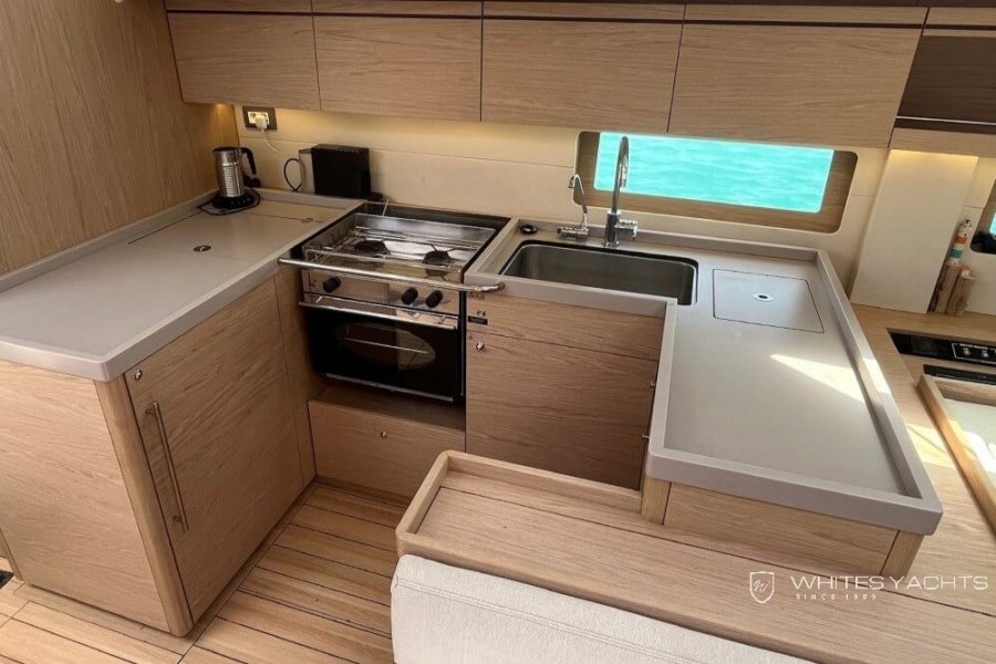 BENETEAU OCEANIS 51.1 - 12