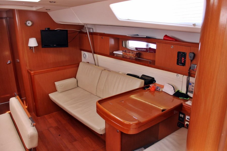 BENETEAU OCEANIS 54 - 9