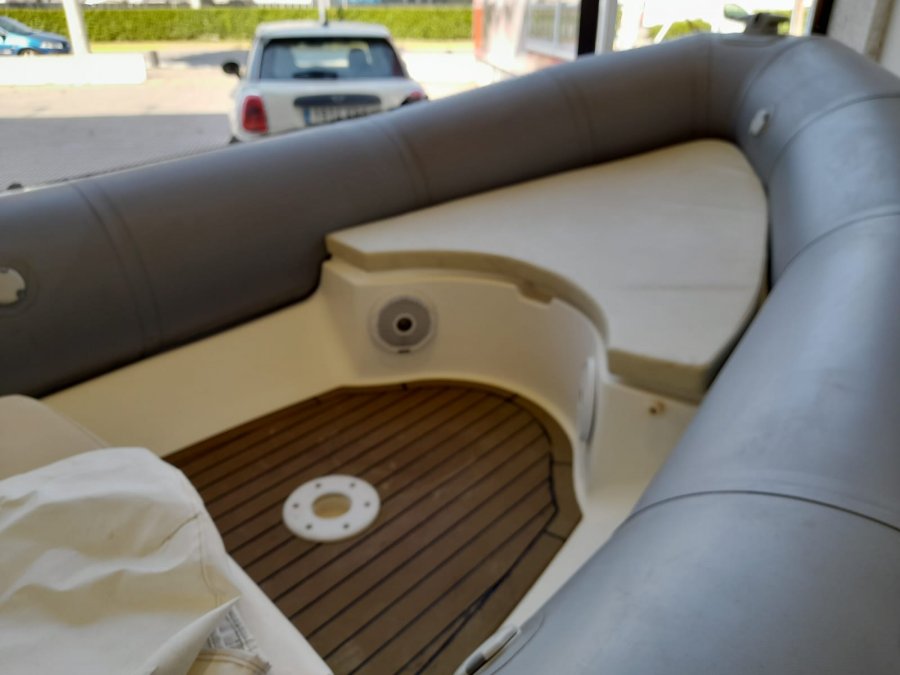 BOMBARD SUNRIDER 550 - 4