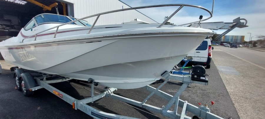 BOSTON WHALER TEMPTATION 2500 - 3