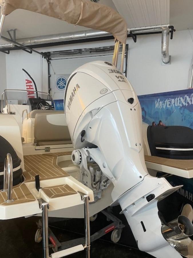 CAPELLI TEMPEST 800 OPEN - 8