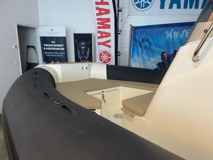 CAPELLI TEMPEST 800 OPEN - 9