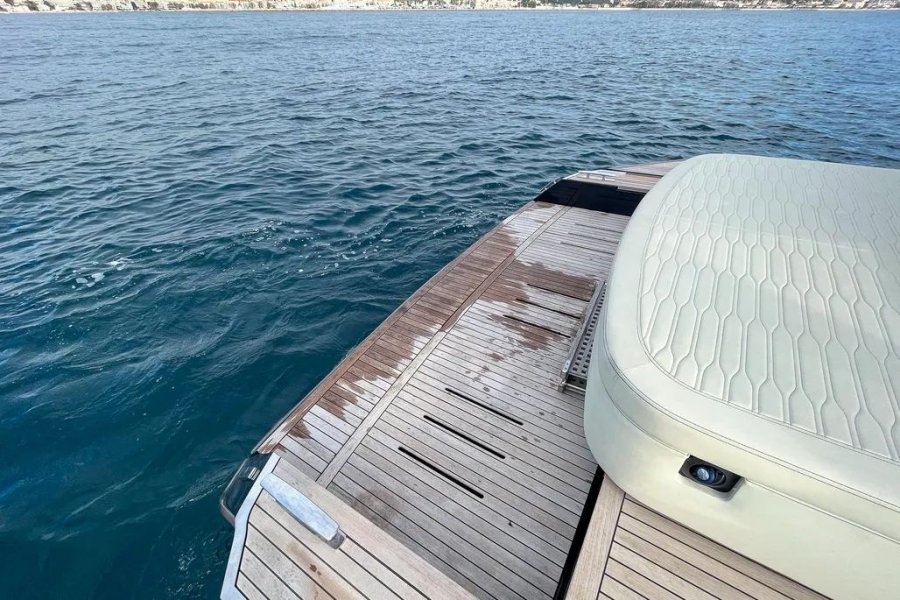 CRANCHI A46 LUXURY TENDER - 9
