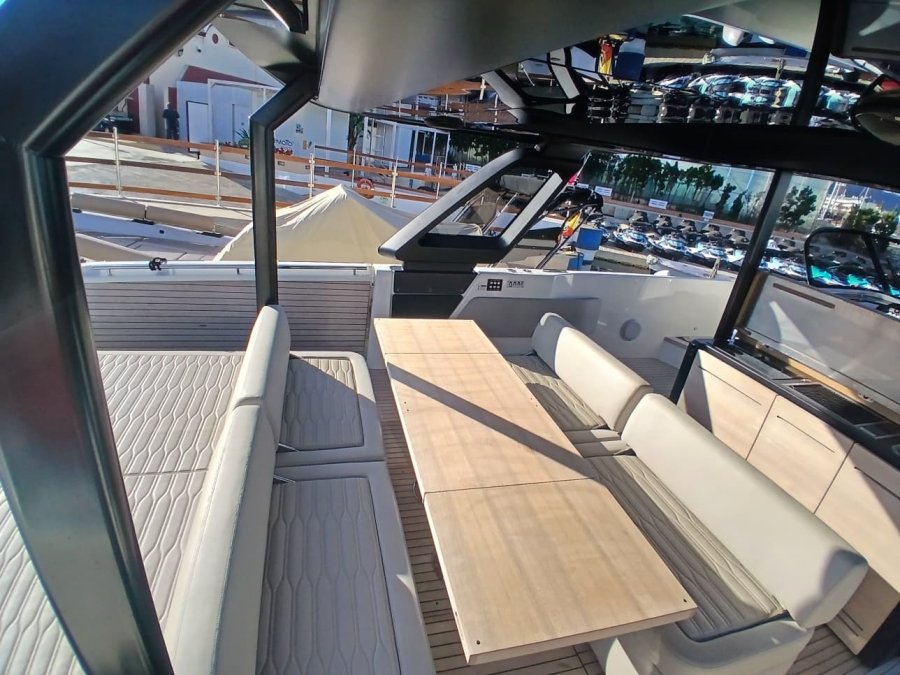 CRANCHI A46 LUXURY TENDER - 6