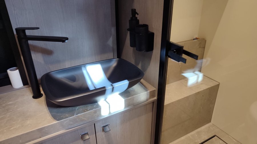 CRANCHI A46 LUXURY TENDER - 25